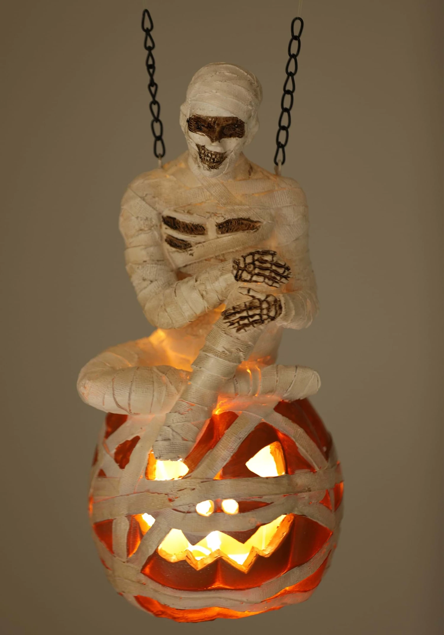 12 Inch Resin Mummy On LED Pumpkin Arrow Figure 2 12 Inch Resin Mummy On LED Pumpkin Arrow Figure - Image 2