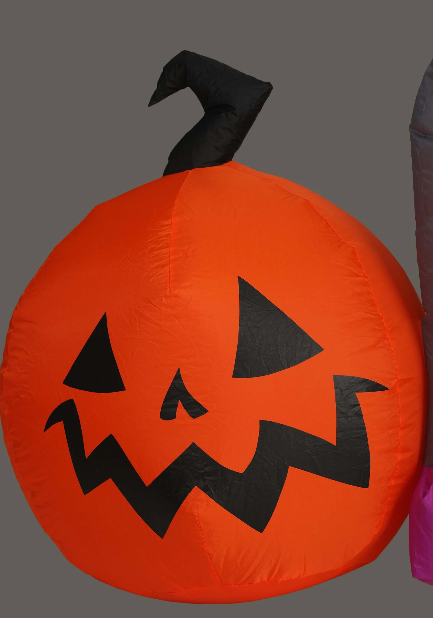 5 Piece Graveyard Inflatable Decoration Set 2 5 Piece Graveyard Inflatable Decoration Set - Image 2