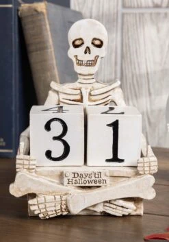 6" Frightful Skeleton Halloween Countdown Figure Decoration