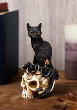 7 Inch Black Cat Sitting Skull Decoration