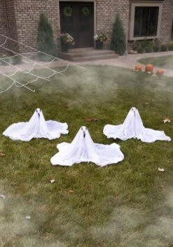 Set Of 3 Ghostly Halloween Decoration