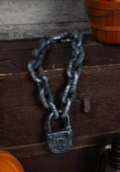 Giant Chain With Lock Decoration