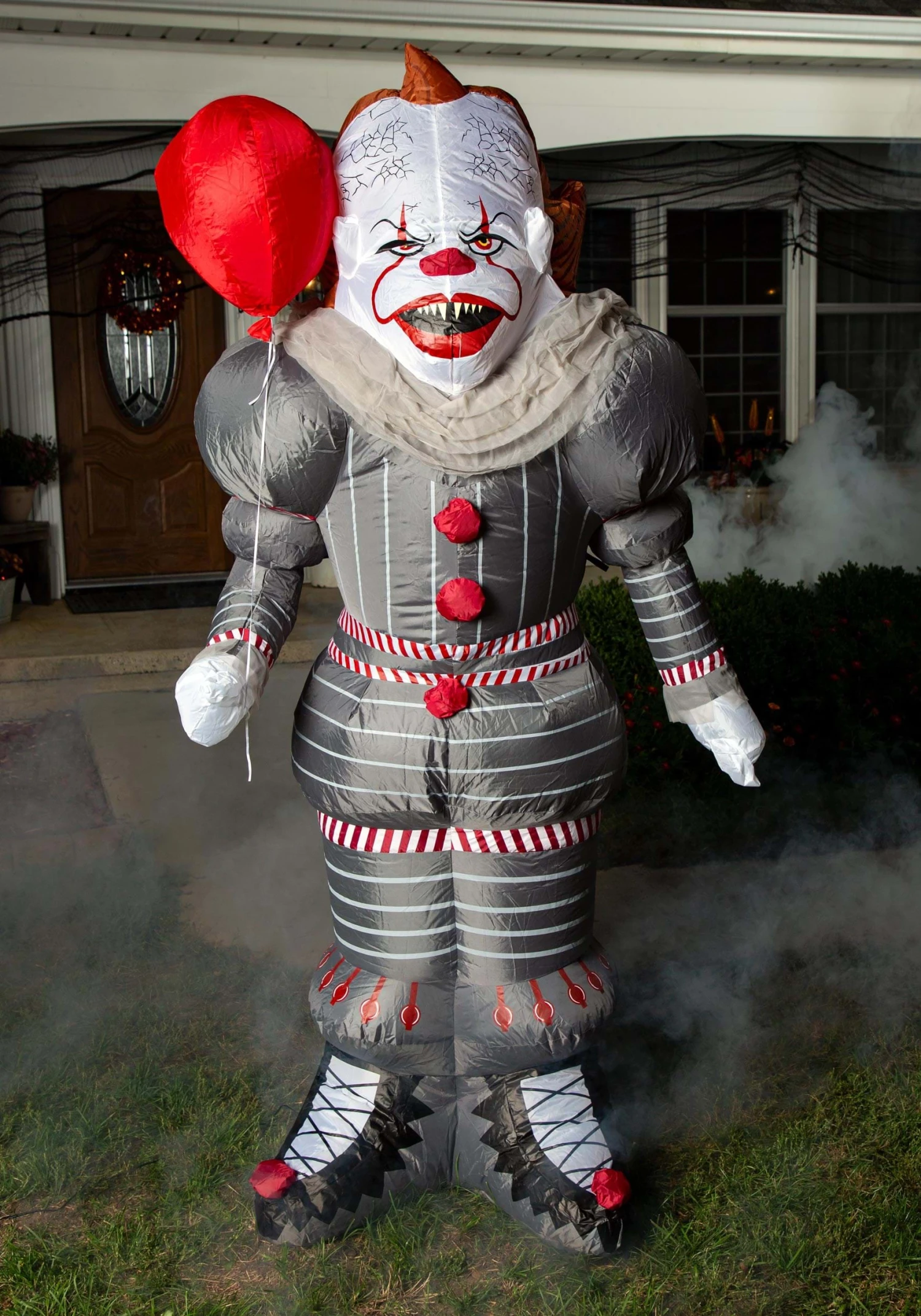 6FT IT Pennywise Inflatable Lawn Halloween Decoration 1 6FT IT Pennywise Inflatable Lawn Halloween Decoration