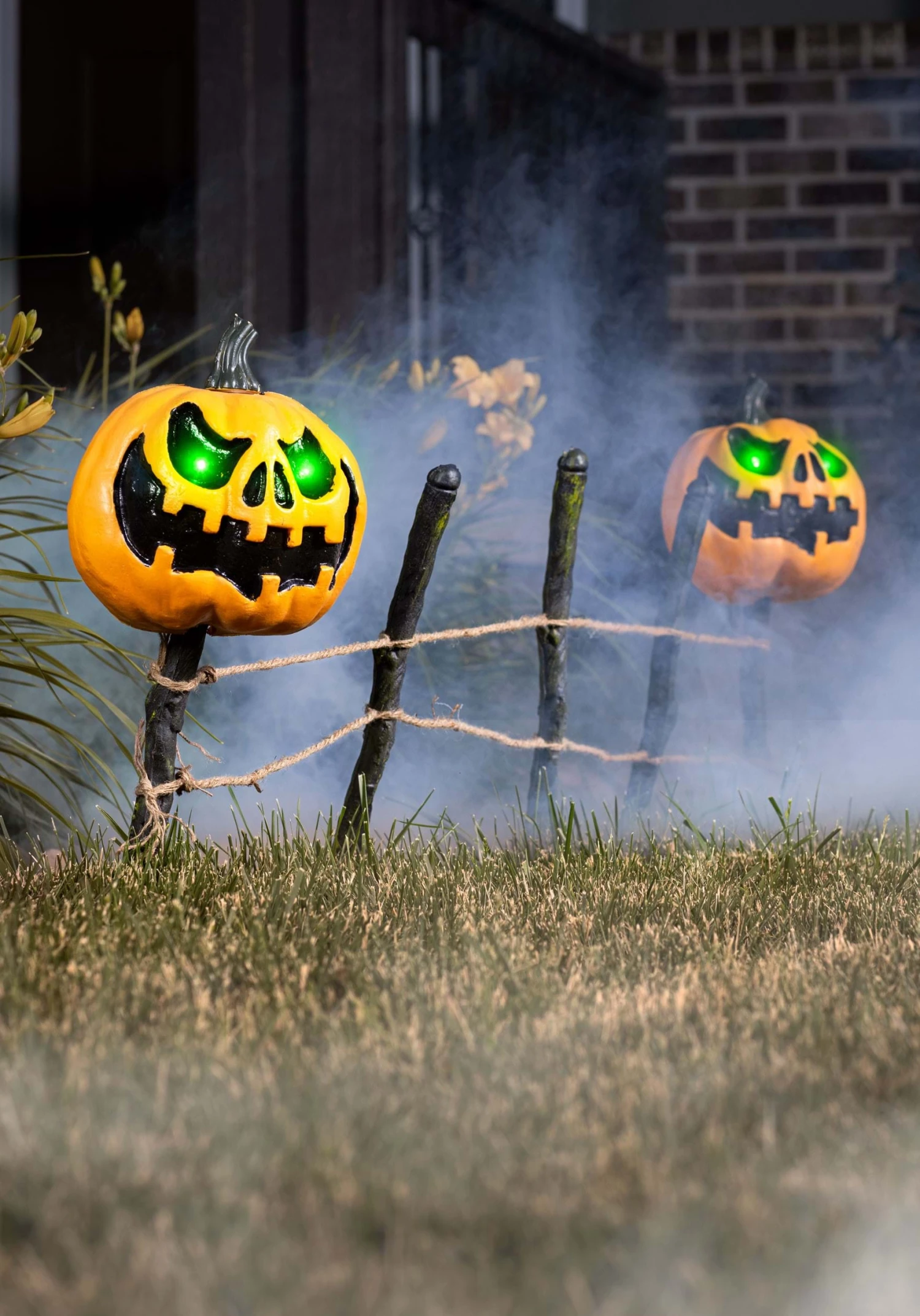 Pumpkin Fence With Green Light Halloween Decoration 1 Pumpkin Fence With Green Light Halloween Decoration