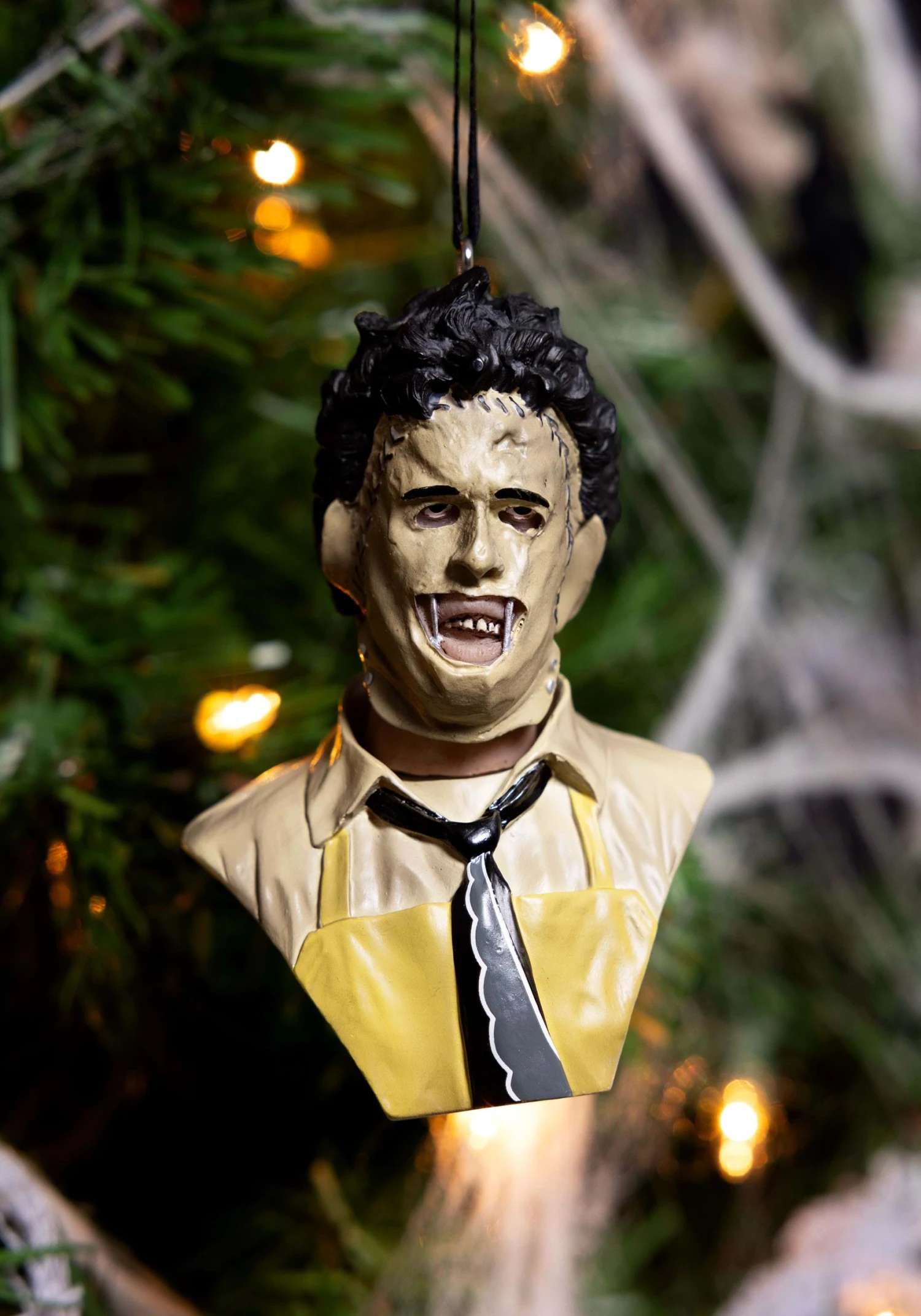 TRICK OR TREAT STUDIOS Texas Chainsaw Massacre Leatherface Ornament 1 TRICK OR TREAT STUDIOS Texas Chainsaw Massacre Leatherface Ornament
